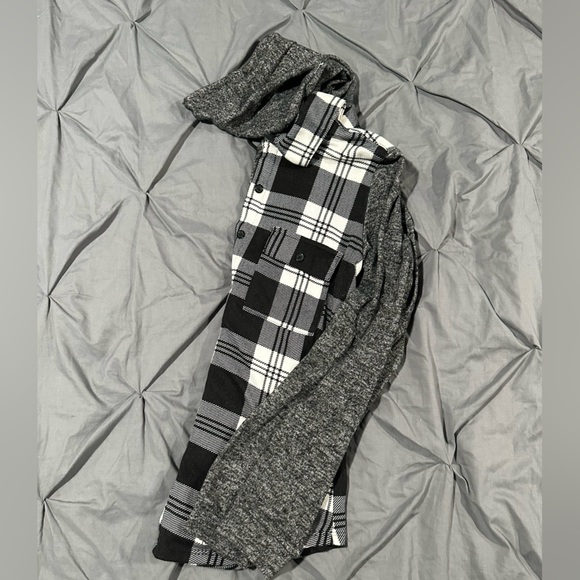 Zip up flannel - Picture 2 of 3